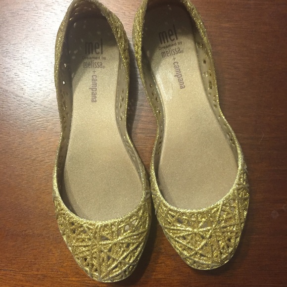 ❌❌SOLD❌❌EUC sz 1 gold glitter Melissa Campana