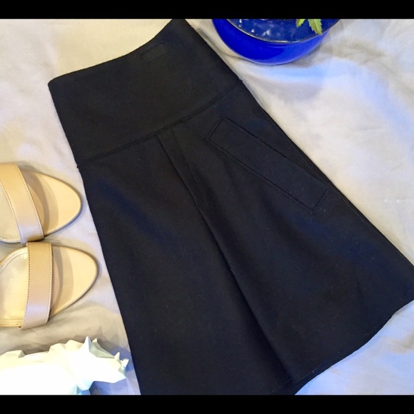 🆕 VINCE wool skirt