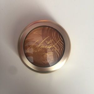 MAC Mariah Carey Highlighter