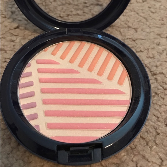 Mac Crew Highlighting Powder