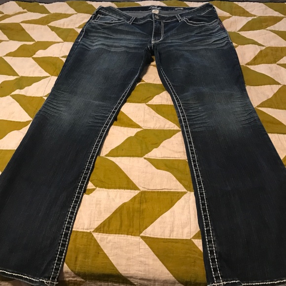 Silver Aiko bootcut Jean Sz18/L31 like new!!