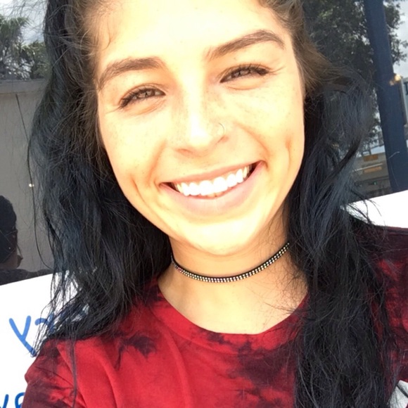 Meet your Posher, Rae - Picture 3 of 6