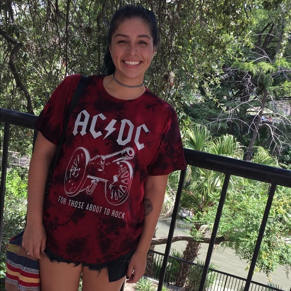 Meet your Posher, Rae - Picture 5 of 6