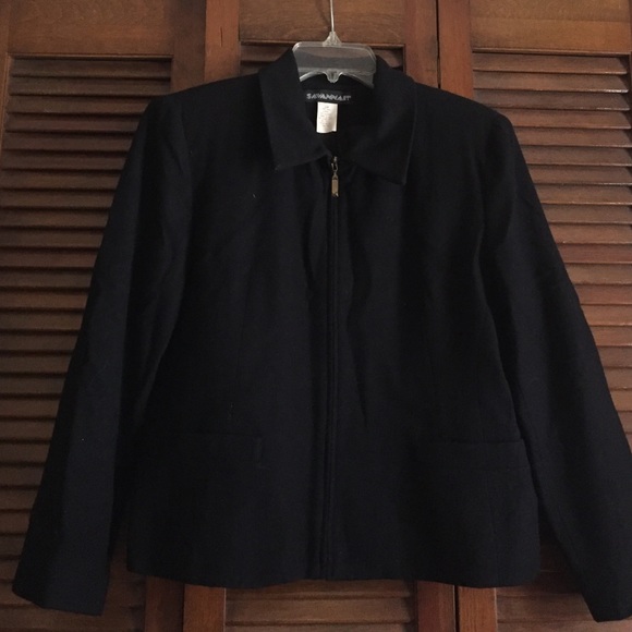 Black crop %100 wool jacket