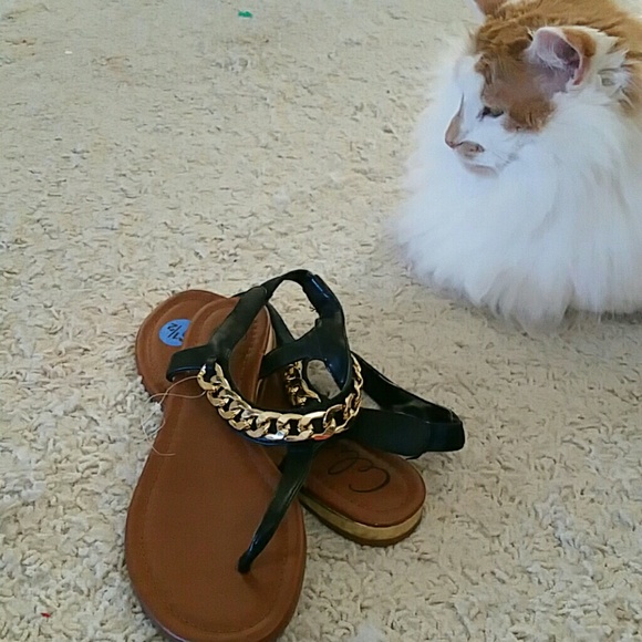 Sandals - Picture 4 of 4