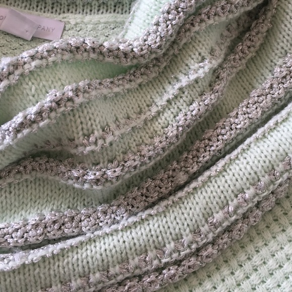 Light green cowl neck sweater - Picture 3 of 4