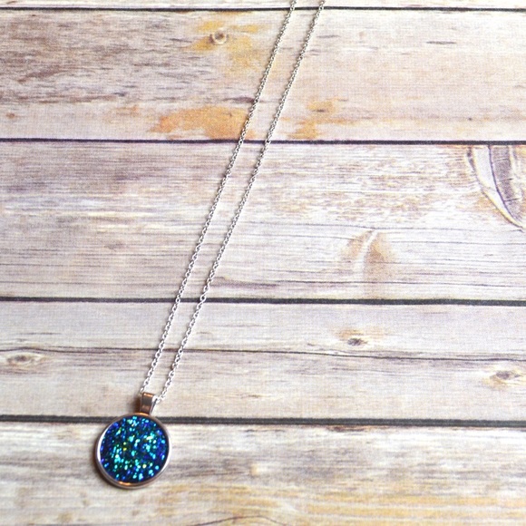 🎉1 HR SALE🎉 Turquoise Druzy Pendant Necklace - Picture 3 of 3