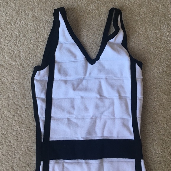 Dress - Picture 2 of 4