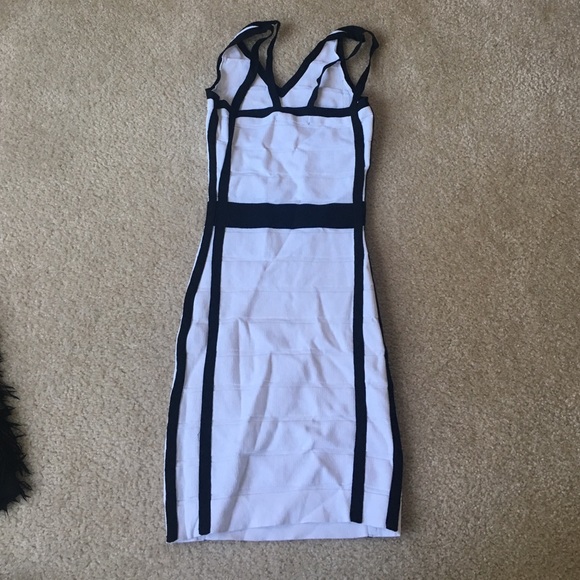 Dress - Picture 3 of 4