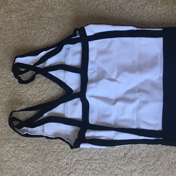 Dress - Picture 4 of 4