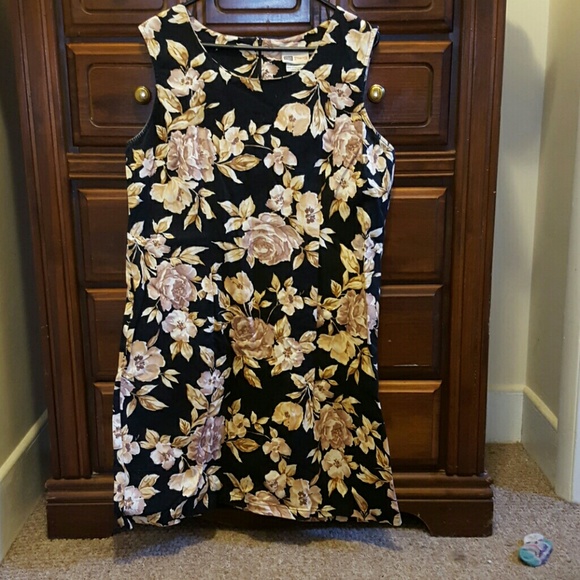 Black with cream roses sz 18w
