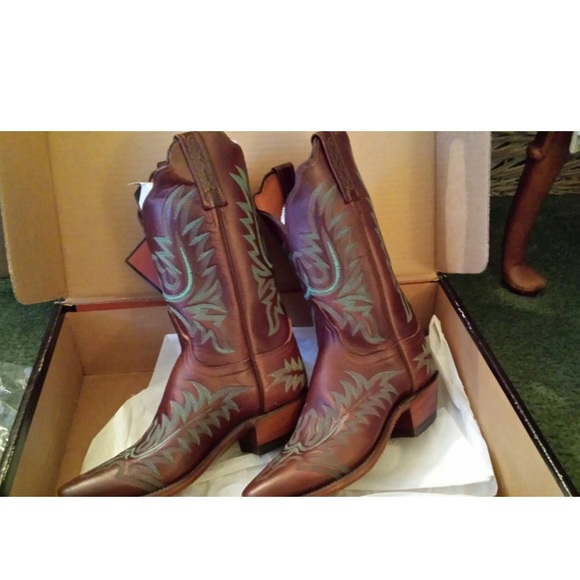 *BRAND NEW* never worn, expensive. Make an offer