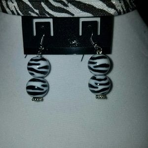 ChokeHer Set Matching Earrings
