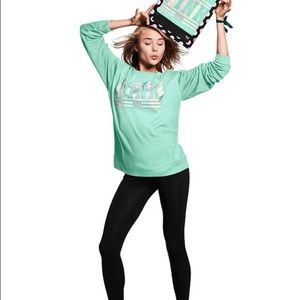 VS PINK Campus crew & leggings gift set