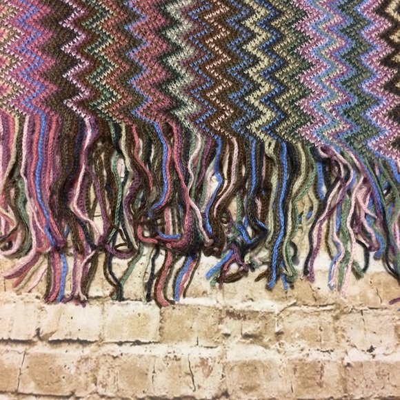 Gorgeous Vintage Poncho HP - Picture 4 of 4