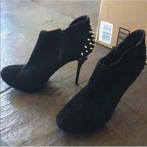 Dolce vita black suede bootie/heel