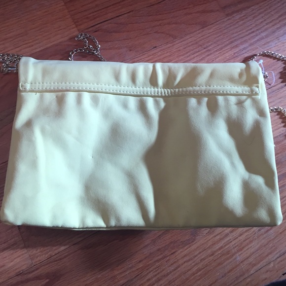 H&M studded clutch with chain - Picture 2 of 3