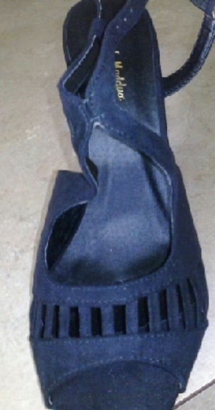 Brand New Peeptoe Faux Suede! - Picture 4 of 4