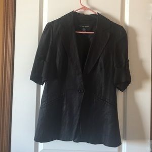 Great Linen jacket with sleeve detail!