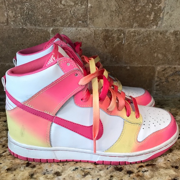 Nike Girls Dunk High Shoes - Size 6Y