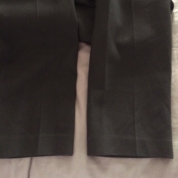 LOFT pants. Black. Straight leg. - Picture 3 of 4