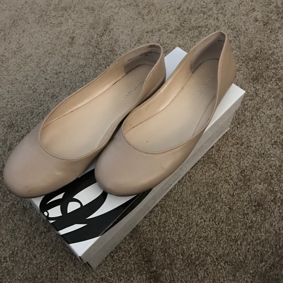 Nine West nude flats