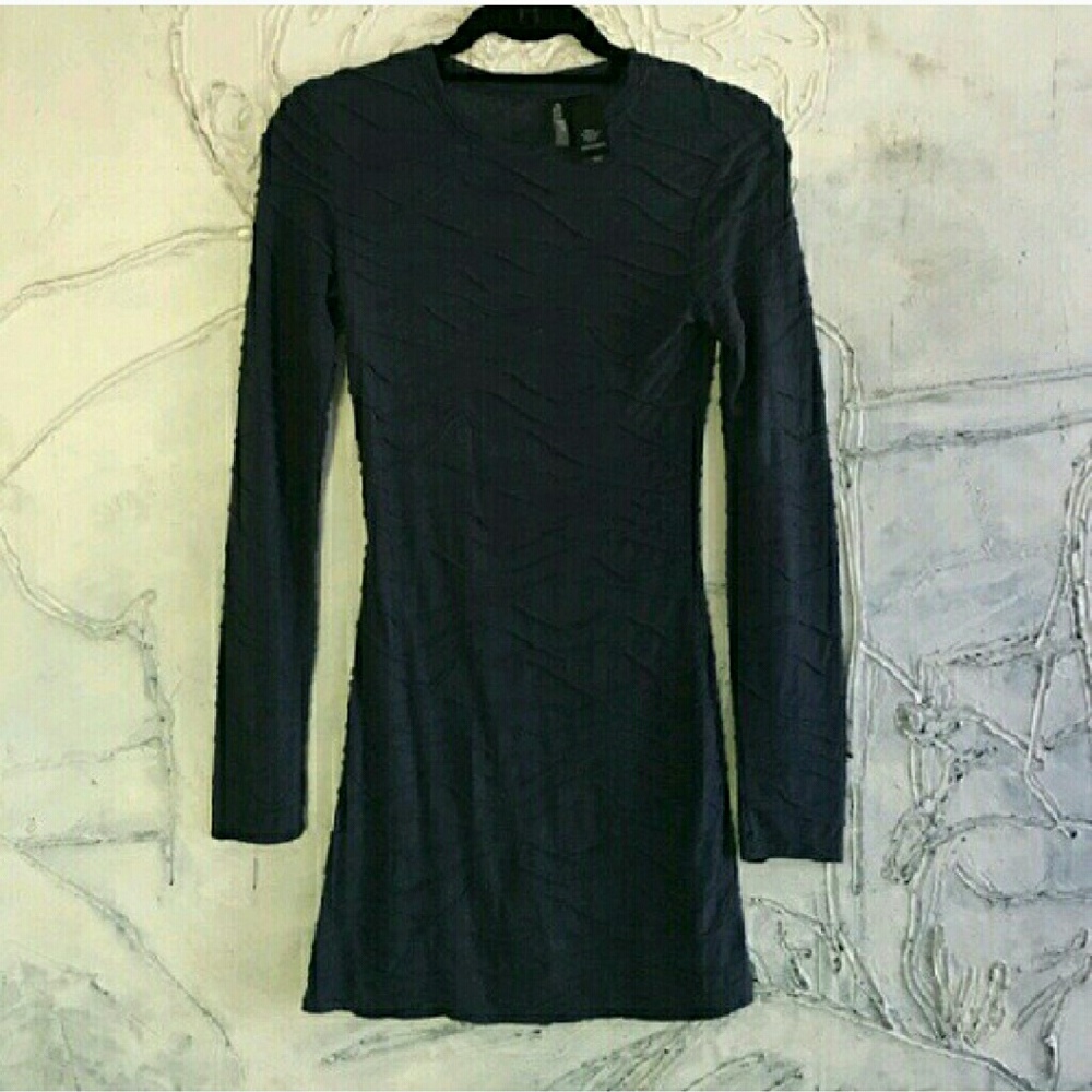 HEAD TURNING BISOU BISOU , DRESS! 👄 😘 😘