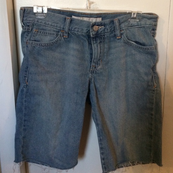 Old Navy Pants - Bermuda Jean shorts
