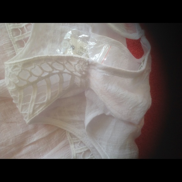 Reduced Spense Embroidered Top💜💞💙💕💚 - Picture 4 of 4