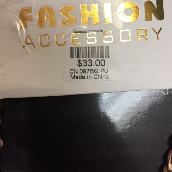 Necklace - Picture 2 of 3