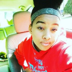 Meet your Posher, Tavasia