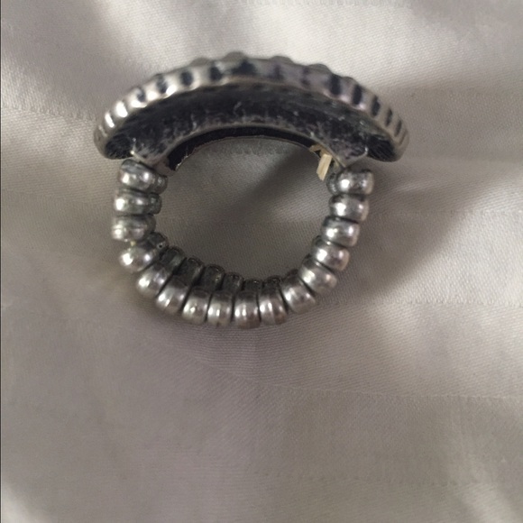 Ring - Picture 2 of 2