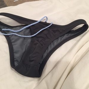 Jolyn bottoms size Small worn once