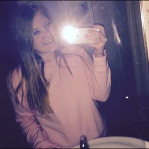 Meet your Posher, Courtney