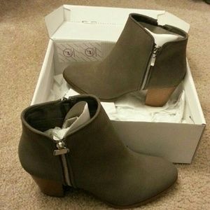 Trendy leather boots