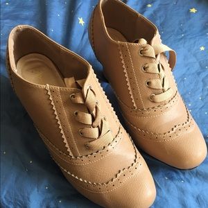 TAN OXFORD BOOTIES