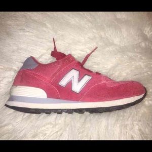 RED NEW BALANCES 574 SNEAKERS -- SIZE 8