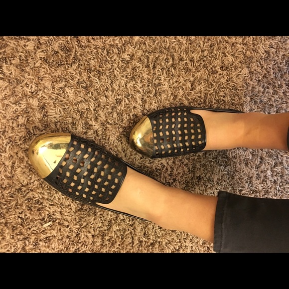 Flat shoes Charles&Keith