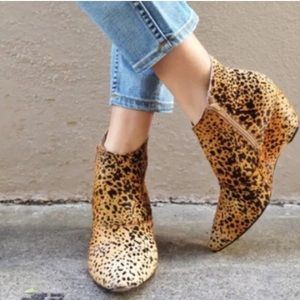Matisse Nugent Leopard calf hair wedge bootie 7.5