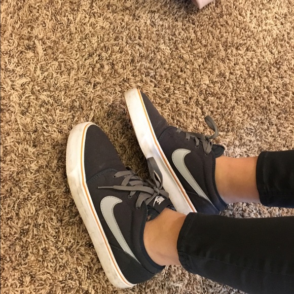 Nike toki Low
