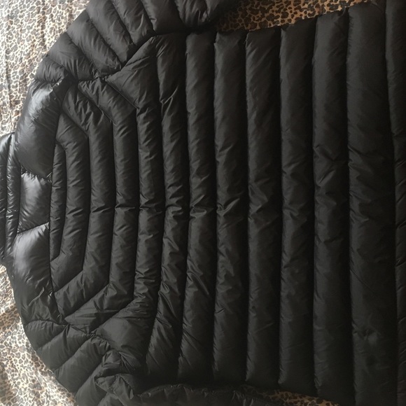 Lightweight Abercrombie & Fitch puffer jacket - Picture 3 of 3