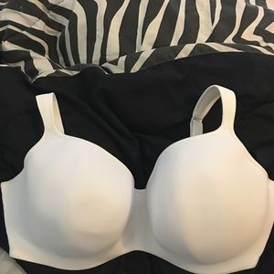 White underwire bra