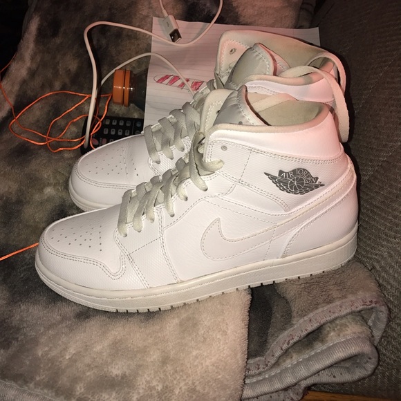 Nike Air Force 1 - Picture 2 of 4