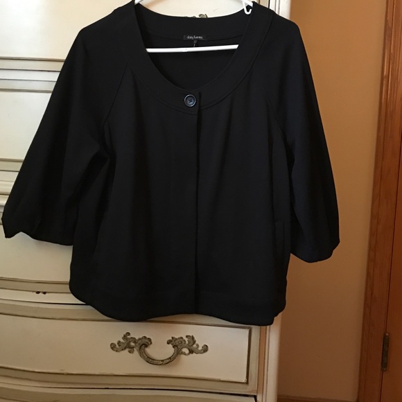 Daisy Fuentes cropped 3/4 sleeve jacket