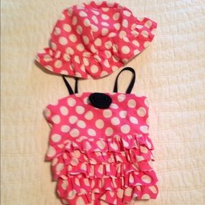 Adorable toddler swim set