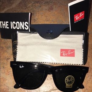 Rayban Wayfarers