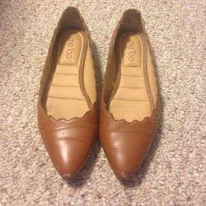 Me Too Alexia Leather Scalloped Flats