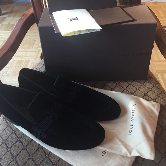 Brand new Louis Vuitton size 9 1/2
