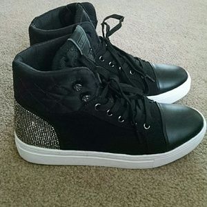 GUESS hightop sneakers size 8