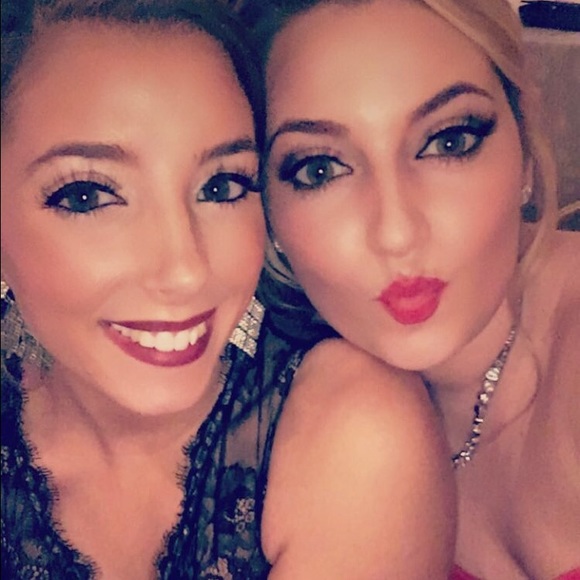 ✨Meet the Posher✨ - Picture 3 of 3